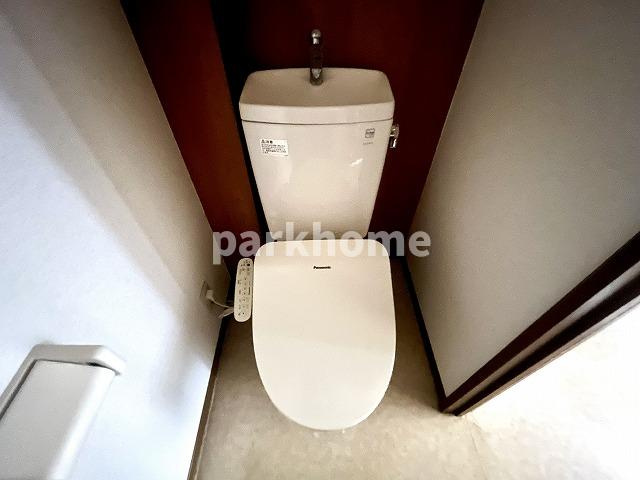 フォーリーヴス A棟のトイレ|ゆったりとした空間のトイレです