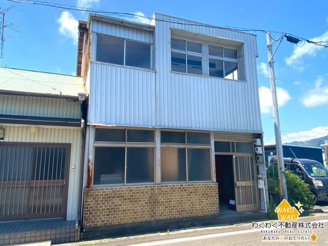 売地の前面道路含む現地写真