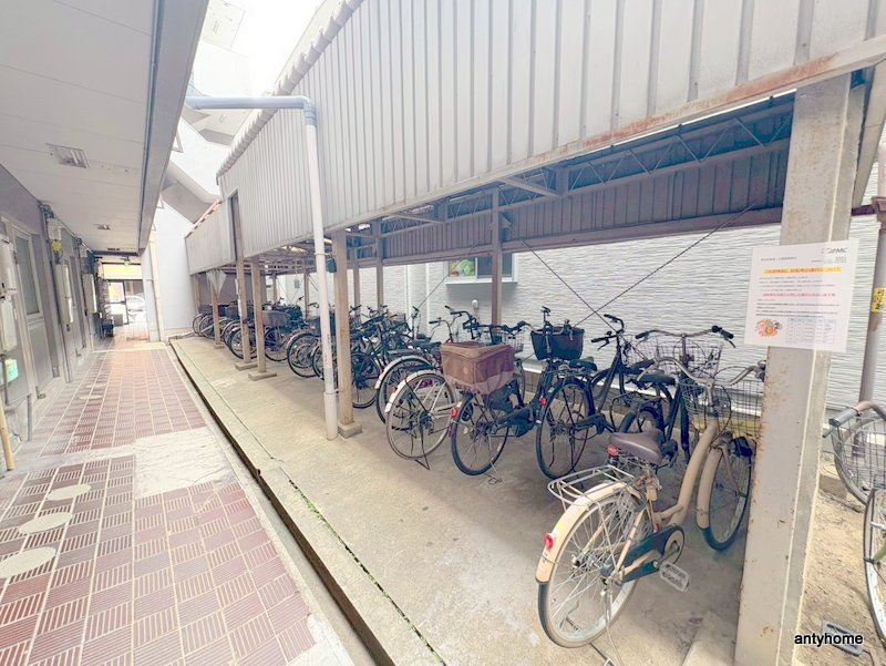 サンヒルズの駐車場
