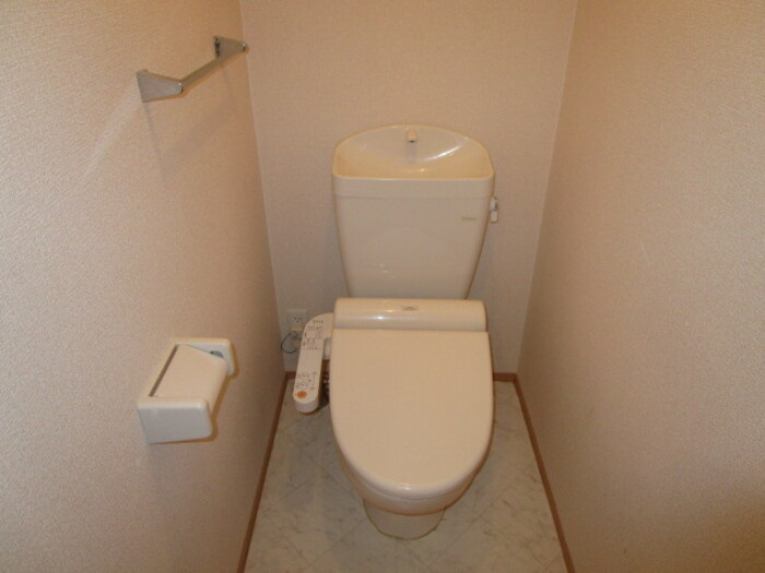 シャルマンのトイレ|落ち着いたトイレです