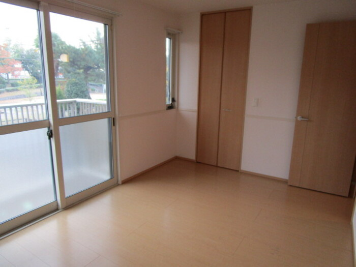 シャルマンの寝室|落ち着いて過ごせるお部屋なので、寝室にいかがでしょうか
