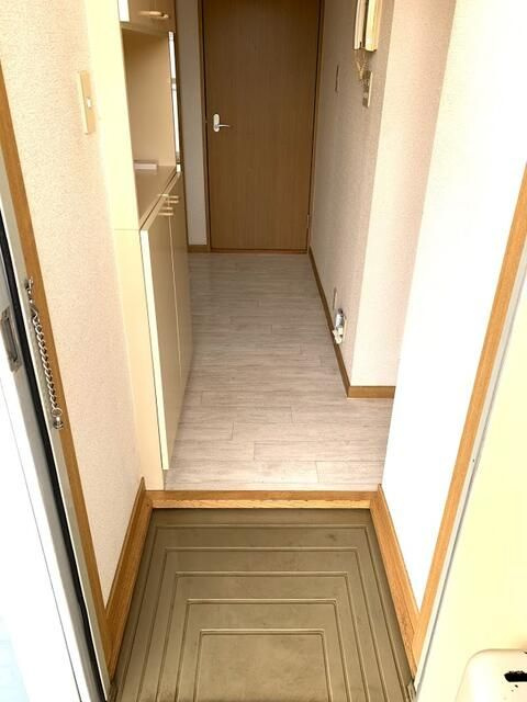 横浜市旭区上川井町のアパートの玄関