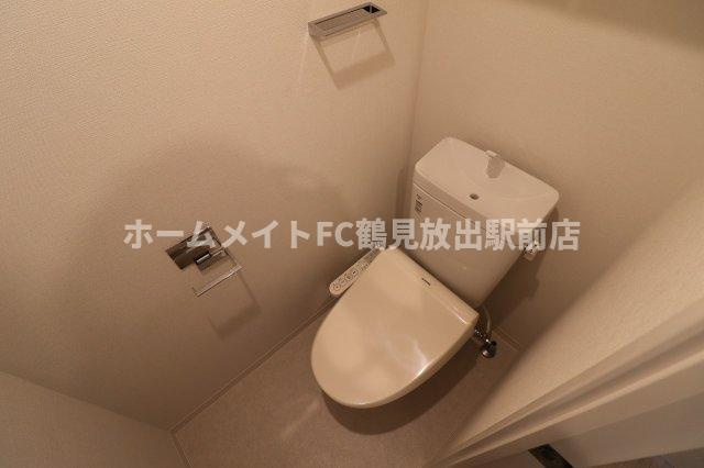 大阪市鶴見区放出東３丁目の賃貸マンションのトイレ