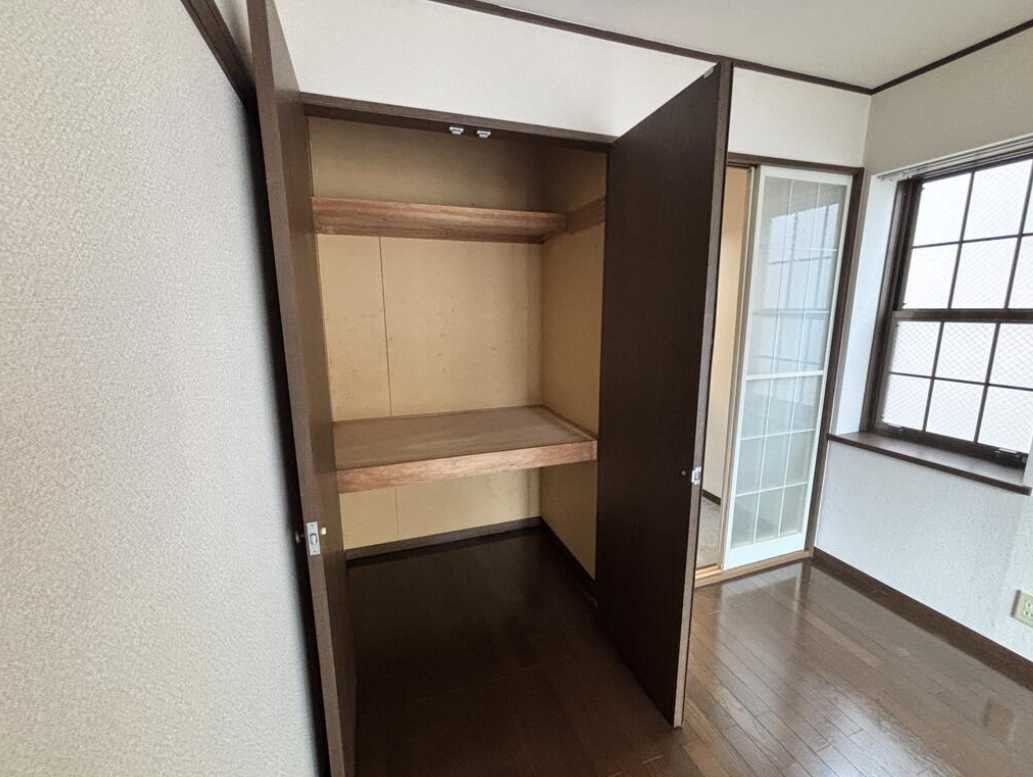 サンワハイツ　駅近　女性限定　南東角部屋の収納