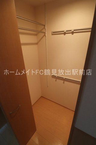 東大阪市稲田本町１丁目のハイツの収納
