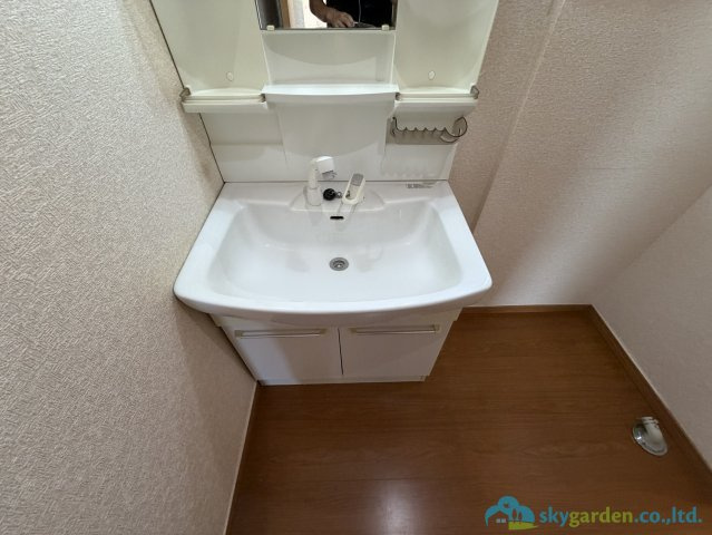 大磯町国府本郷　中古戸建の独立洗面台