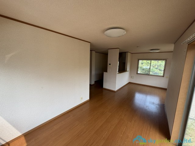 大磯町国府本郷　中古戸建の居間・リビング