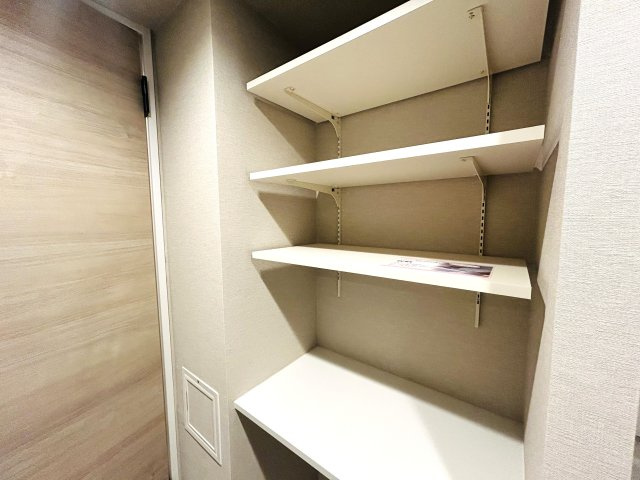 最上階のゆとりある4LDK！トランクルームも完備☆見えない配管部分まで交換されたフルリノベーションマンション『コスモ横濱ガーデン山』の収納