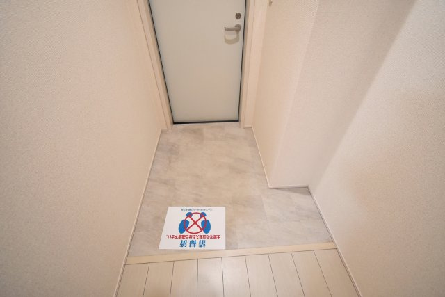 フジパレス甲子園口Ⅲ番館の玄関