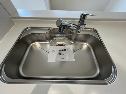 福生市熊川　新築戸建全2棟のキッチン|浄水器付きシンク