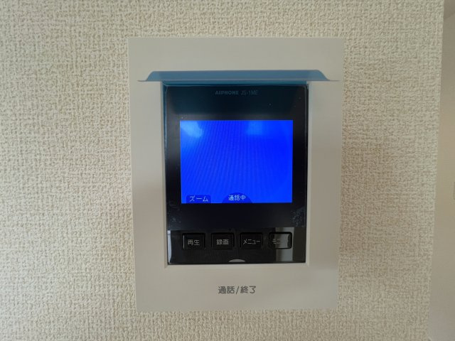 福生市熊川　新築戸建全2棟のセキュリティ|来訪者の顔を映像で確認できるTVモニター付きインターホン。安心・安全な暮らしをサポートします。