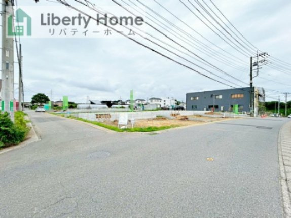 土浦市木田余西台第2　新築戸建　7号棟の前面道路含む現地写真
