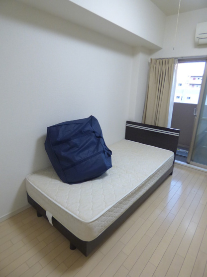 【寝室】プレサンス三宮東アルバーナ