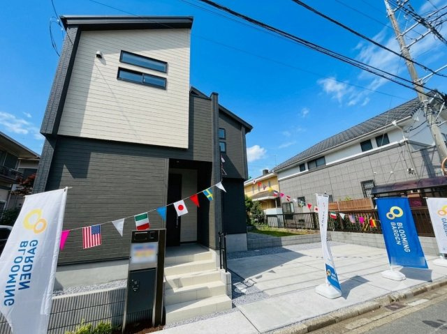 【BLOOMING GARDEN】　久喜市鷲宮4丁目　全1邸の外観|4LDK、間仕切り5LDK対応可！ゆったり和室付き、ゆとりある間取りです♪
2026年7月撮影