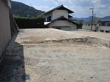東区戸坂大上４丁目の外観