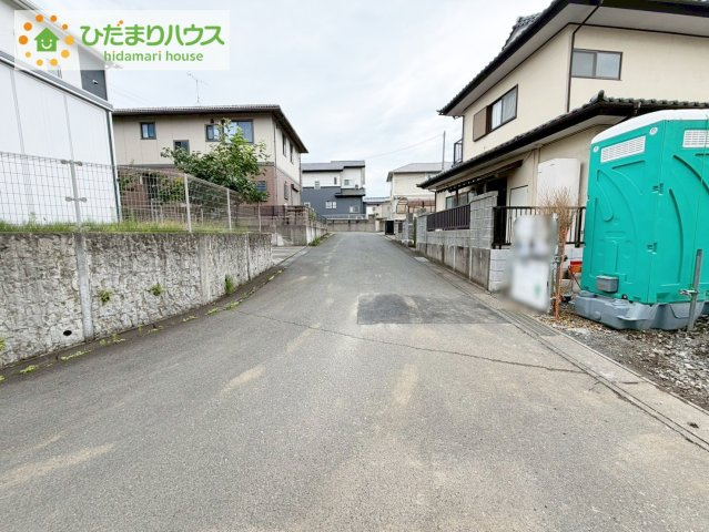 日立市金沢町第6　新築戸建の前面道路含む現地写真|すれ違い可能な広さがあるので、運転も安心です！