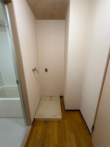 興亜マンションの玄関