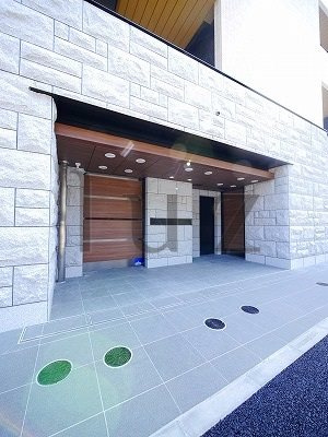スプランディッド新横浜のエントランス