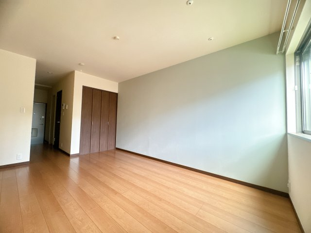 【居間・リビング】 | メゾンときわ四街道 | ※同物件・同タイプの写真です