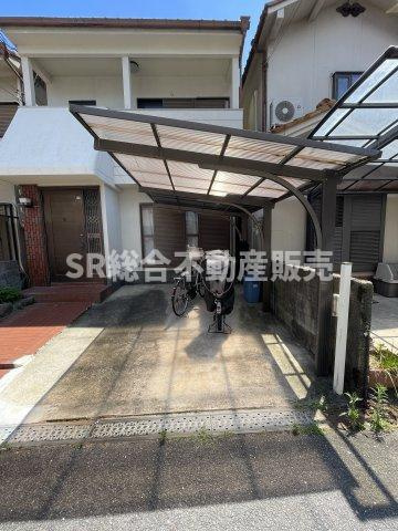 友井2丁目中古戸建の駐車場|お車をお持ちの方には必要な駐車場は駐車スペース1台分（車種による）です！
