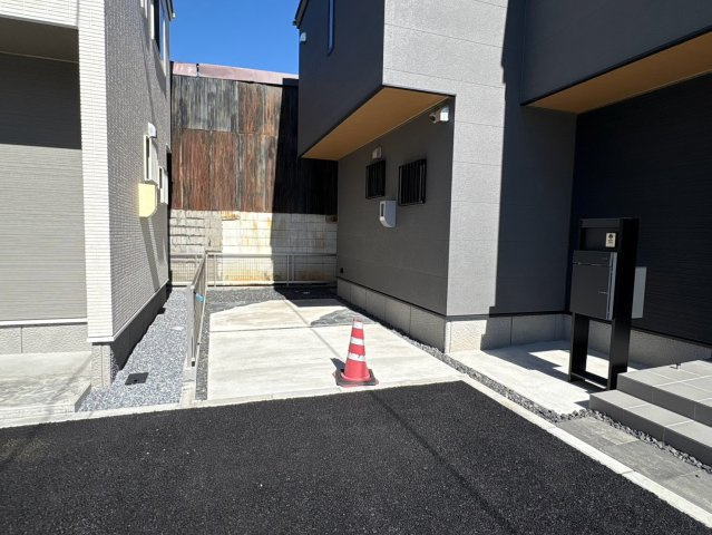 新築戸建　岐阜市竜田町Ⅱ　全２区画分譲の浴室|給湯器のリモコンはお風呂場と多くはキッチン近くにあります。