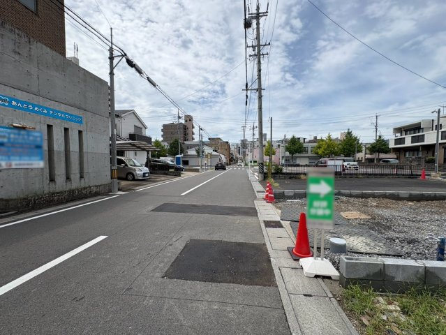 新築戸建　岐阜市竜田町Ⅱ　全２区画分譲の前面道路含む現地写真|「現地（2026年7月10日）撮影」　
■前面道路　
■ヤマダ不動産　株式会社リライフ