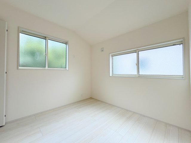 福生市熊川　新築戸建全2棟の洋室|【洋室1】4.5帖