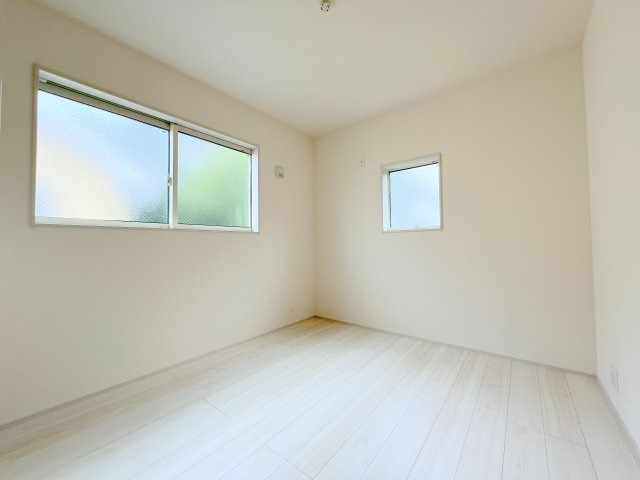 福生市熊川　新築戸建全2棟の洋室|【洋室2】5.3帖