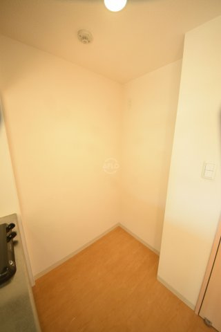 CASA MT 恵美須駅前のキッチン|CASA MT 恵美須駅前　冷蔵庫置場