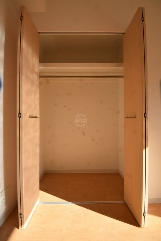 CASA MT 恵美須駅前の収納|CASA MT 恵美須駅前　クローゼット