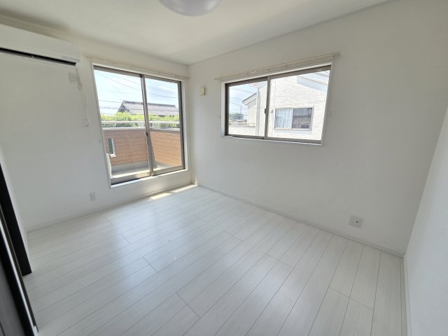 太田市大原町　中古住宅の洋室