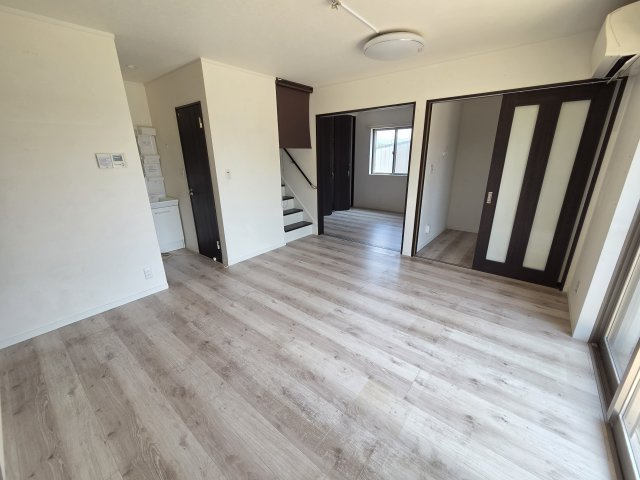 太田市大原町　中古住宅の居間・リビング