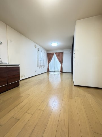 西区香呑町二丁目 中古戸建の居間・リビング