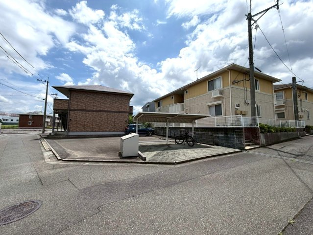 うきは市 ８棟バルク 売アパート（クレイドルABC・フローラタウンABCDE）のその他|敷地内ゴミ置き場・駐輪場