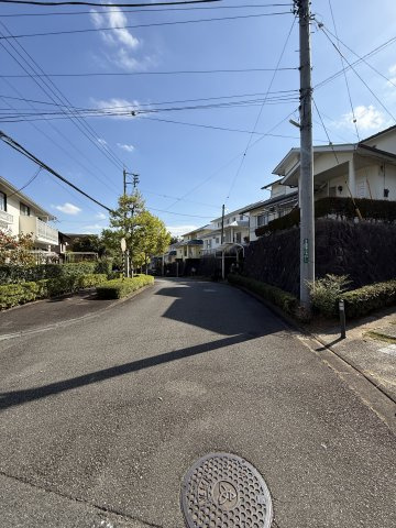 【現地画像あり】厚木市森の里２丁目　中古戸建　85.77坪の内装