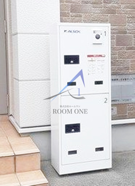 サンライズ春日町のその他共用部分|宅配ボックスです。