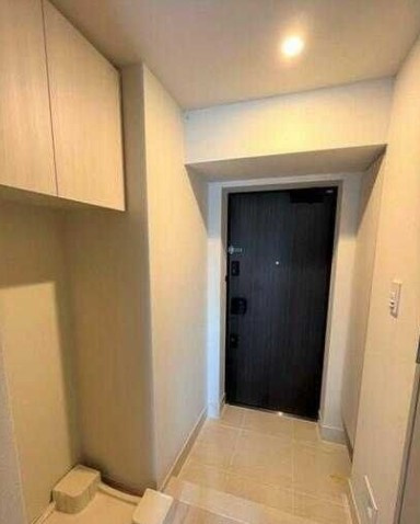 フレンシア御徒町の玄関