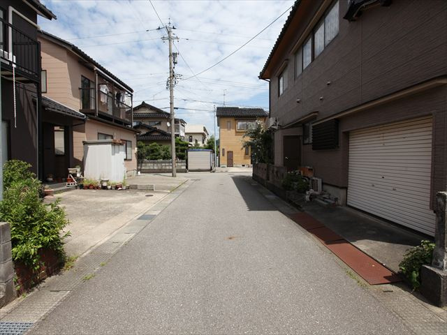 【前面道路含む現地写真】の画像