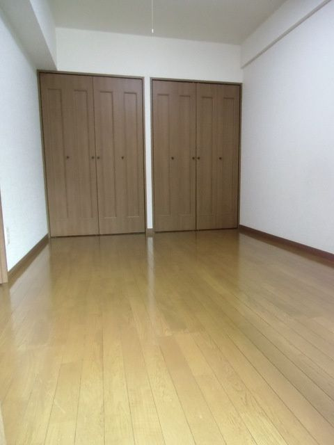 ヴィアーレＭ の居間・リビング