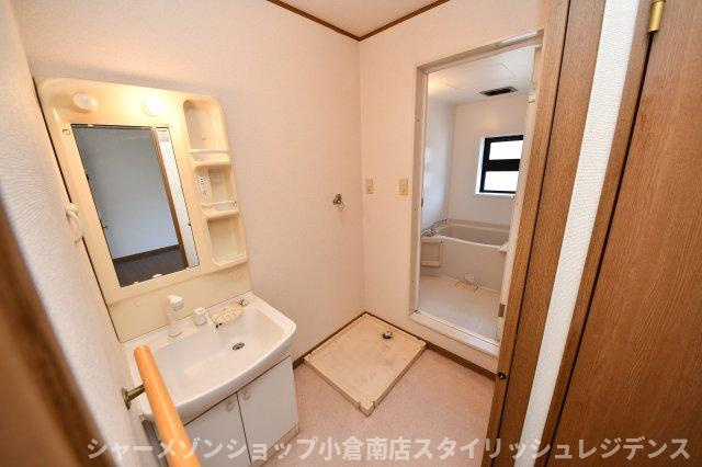 ファミール葛原Ⅰの洗面所