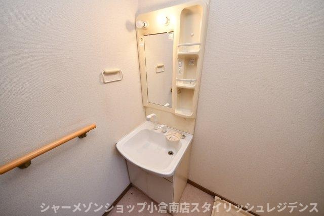 ファミール葛原Ⅰの洗面所