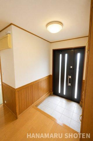 中古戸建て　千葉市若葉区若松台3町目の玄関