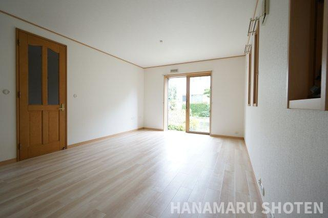 中古戸建て　千葉市若葉区若松台3町目の居間・リビング