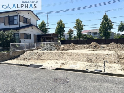 【外観】 | 神戸市西区春日台二丁目　新築戸建 | ■南東向きの為、陽当り通風良好♪
※建築工事中♪
