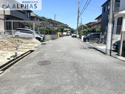 【周辺】 | 神戸市西区春日台二丁目　新築戸建 | ■セカンドカーにも便利な駐車2台可能です！※建設工事中♪