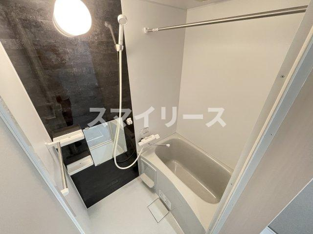 Iden OAK(アイデン オーク)の浴室