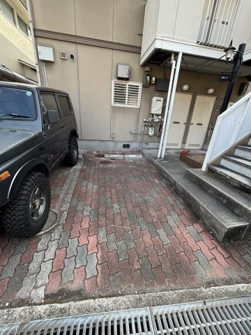 クローバーハイツの駐車場