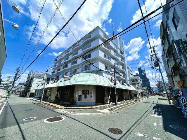 サンライフ小阪の駐車場