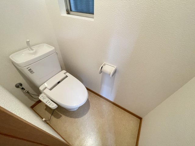 サンライフ小阪のトイレ|コンパクトで使いやすいトイレです