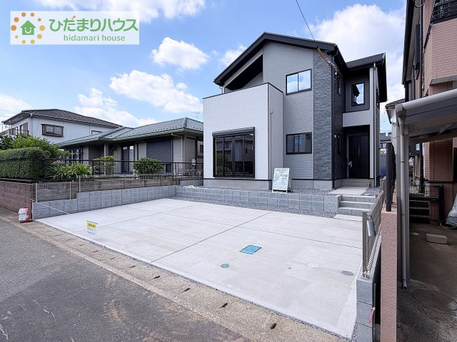 【外観】 | 牛久市中央5期　新築戸建 | マイホームなら駐車場代がかかりません！しかも、自宅の駐車場で洗車ができます！今までコイン洗車に行っていた手間も省けて、節約にもつながります(^^♪